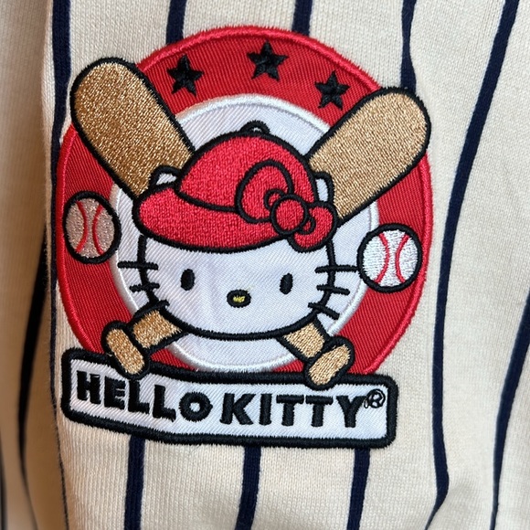 Hello Kitty Baseball Jersey - Picture 6 of 10